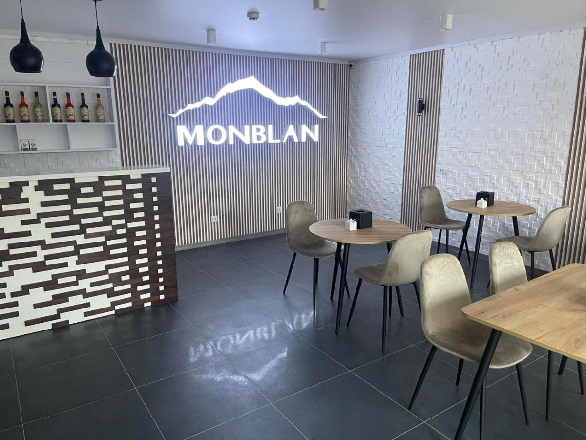 Отель Monblan Yablunytsya Exterior foto